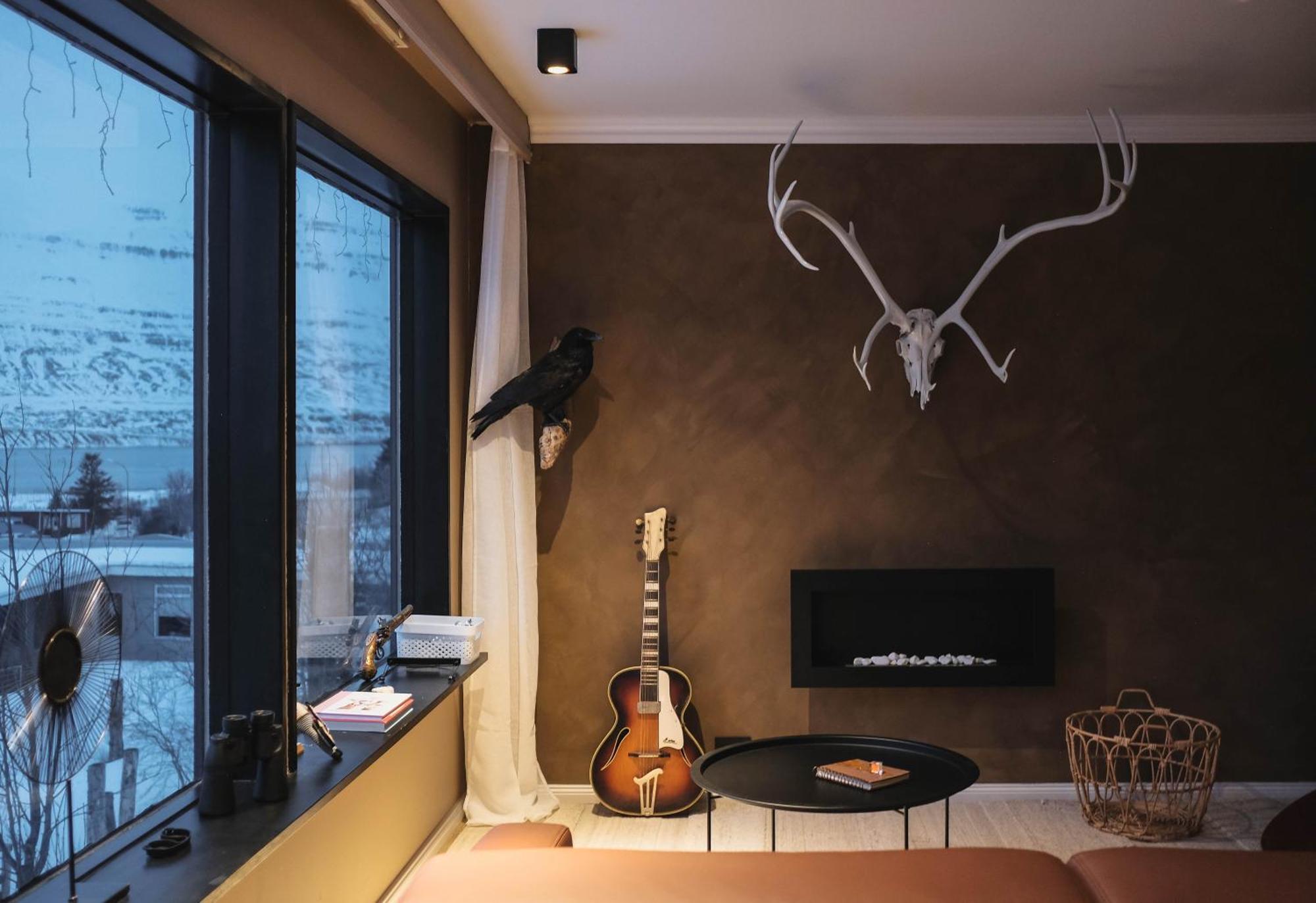 Botnahlid Villa, Mountain And Town Views And Outdoor Sauna Seyðisfjörður エクステリア 写真