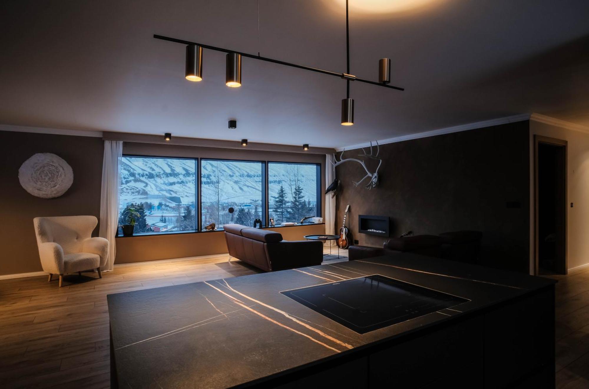 Botnahlid Villa, Mountain And Town Views And Outdoor Sauna Seyðisfjörður エクステリア 写真