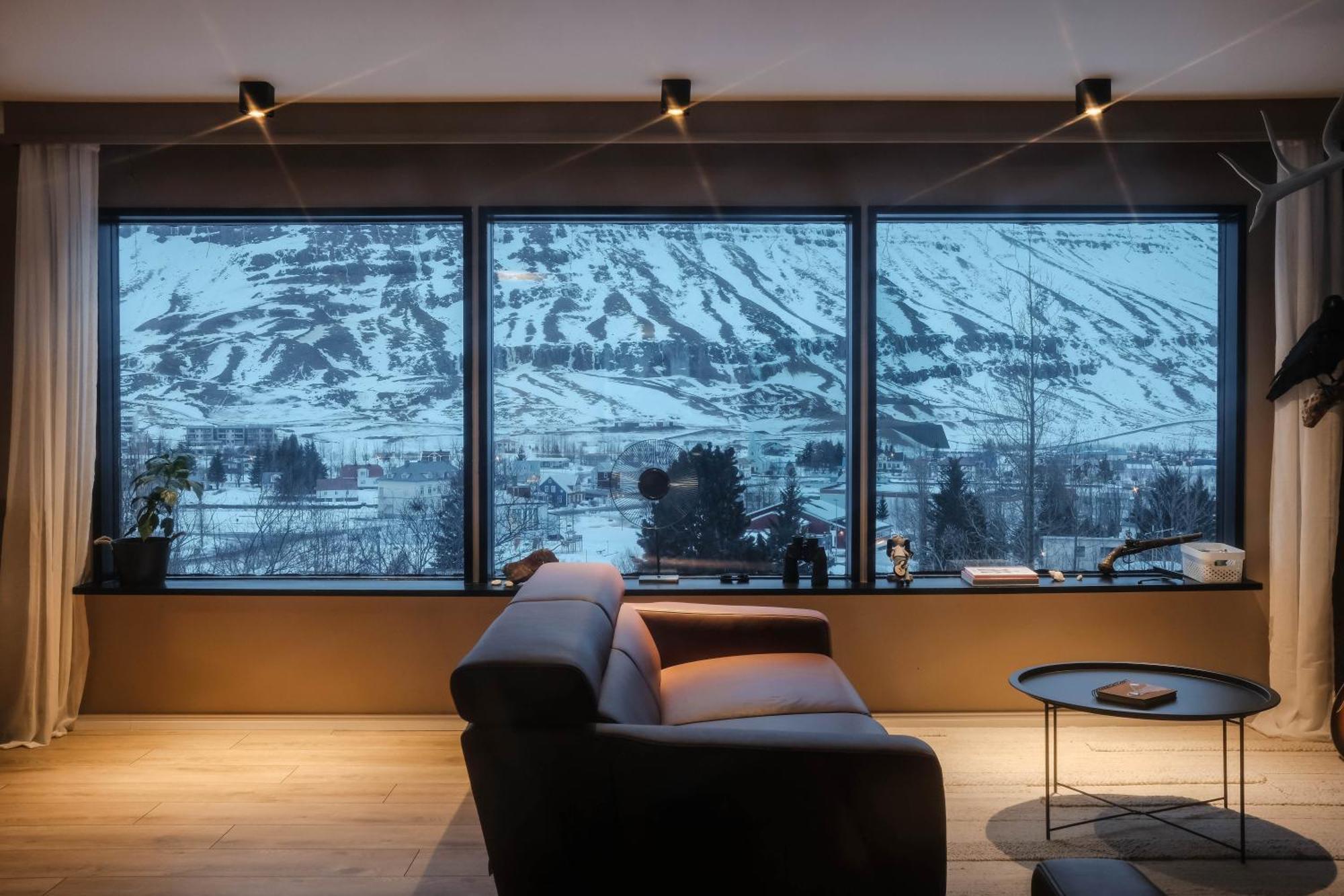 Botnahlid Villa, Mountain And Town Views And Outdoor Sauna Seyðisfjörður エクステリア 写真