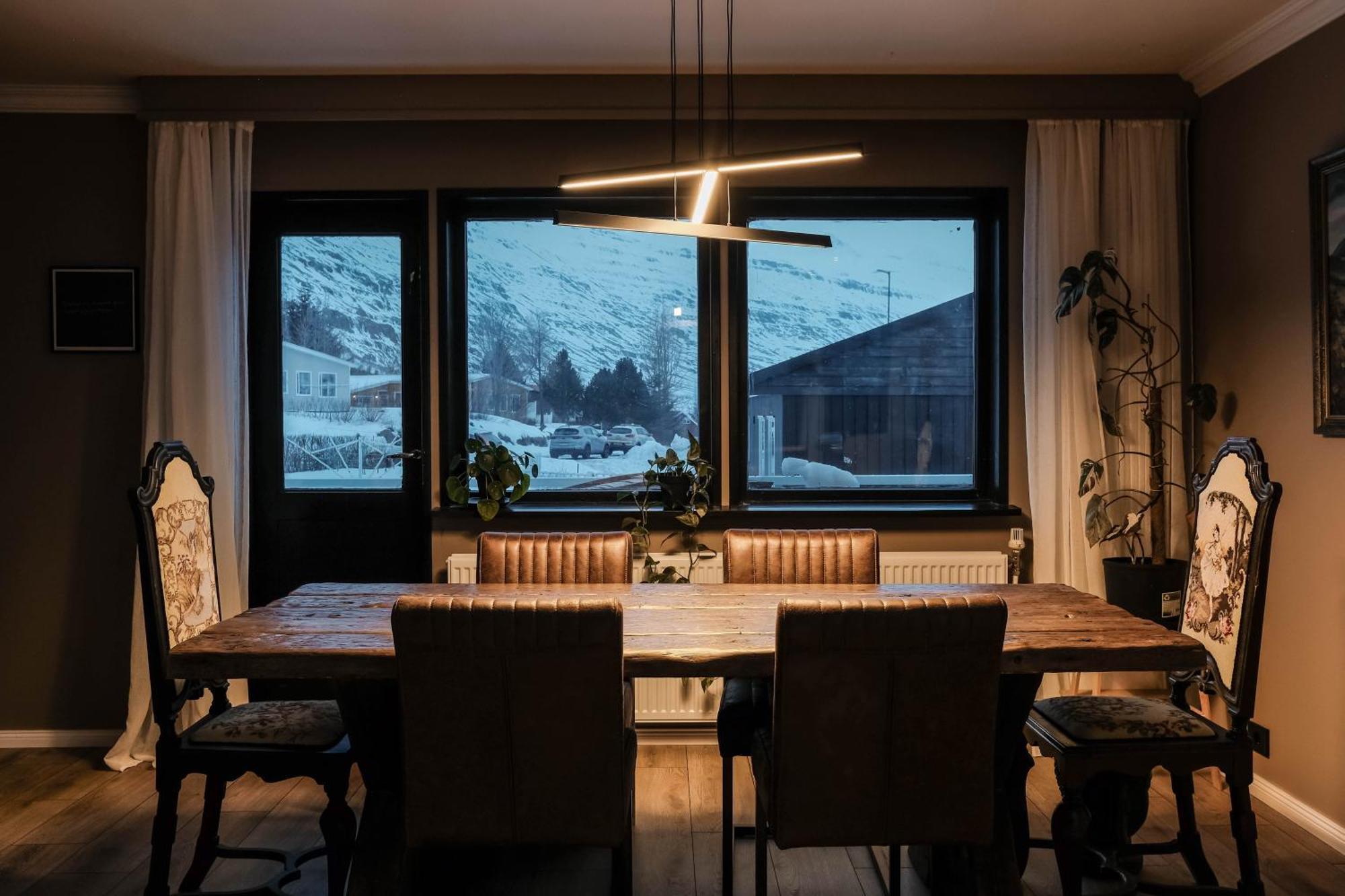 Botnahlid Villa, Mountain And Town Views And Outdoor Sauna Seyðisfjörður エクステリア 写真