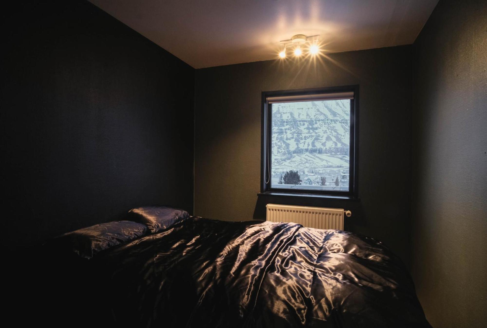 Botnahlid Villa, Mountain And Town Views And Outdoor Sauna Seyðisfjörður エクステリア 写真