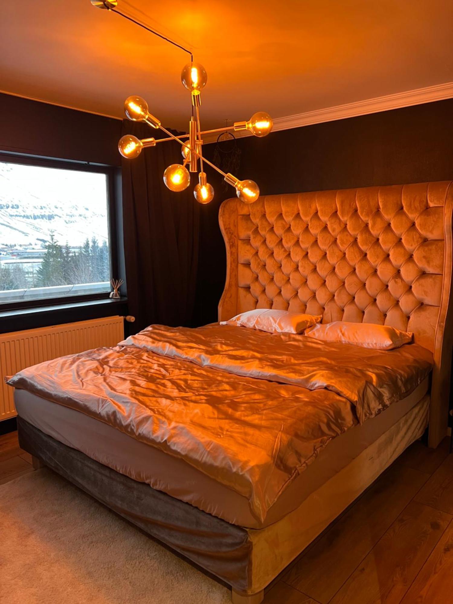 Botnahlid Villa, Mountain And Town Views And Outdoor Sauna Seyðisfjörður エクステリア 写真